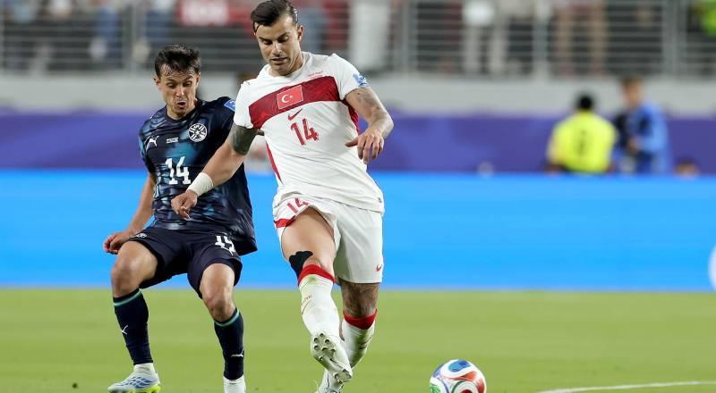 Türkiye, Opta'nın detaylı Dünya Kupası verisine sahip olduğu 1966'dan bu yana üst üste iki maçlık süreçte gol atamadan en fazla şut çeken ülke oldu (62).
